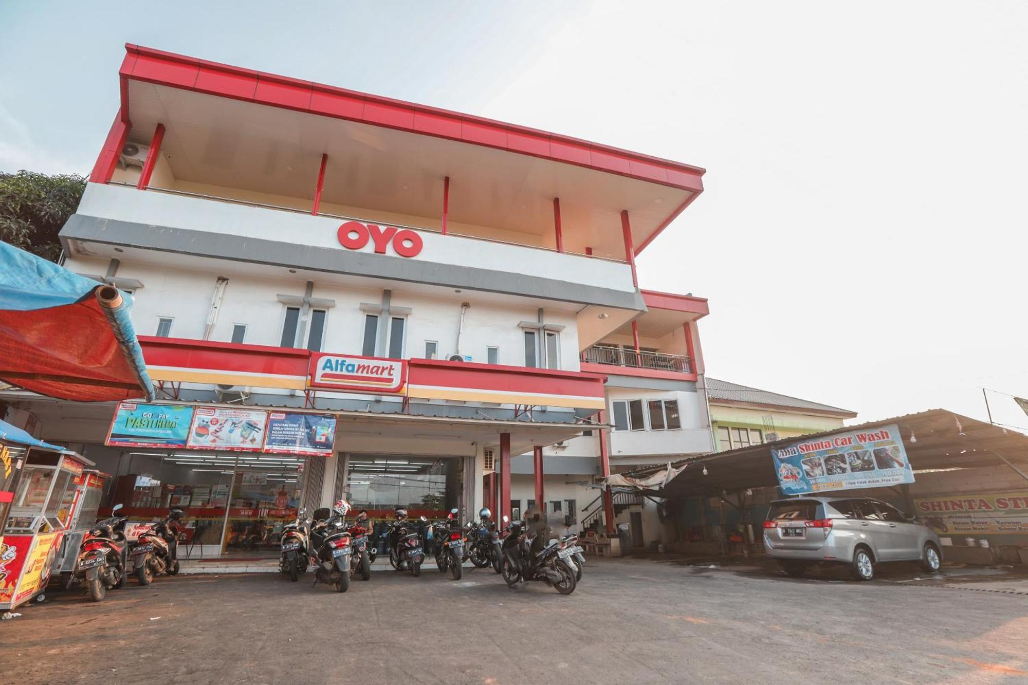 Oyo 387 Alfa Guest House Tegal (Banten) Exterior foto